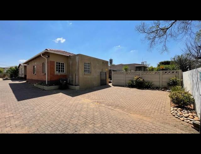 5 BEDROOM PROPERTY TO RENT IN DISCOVERY